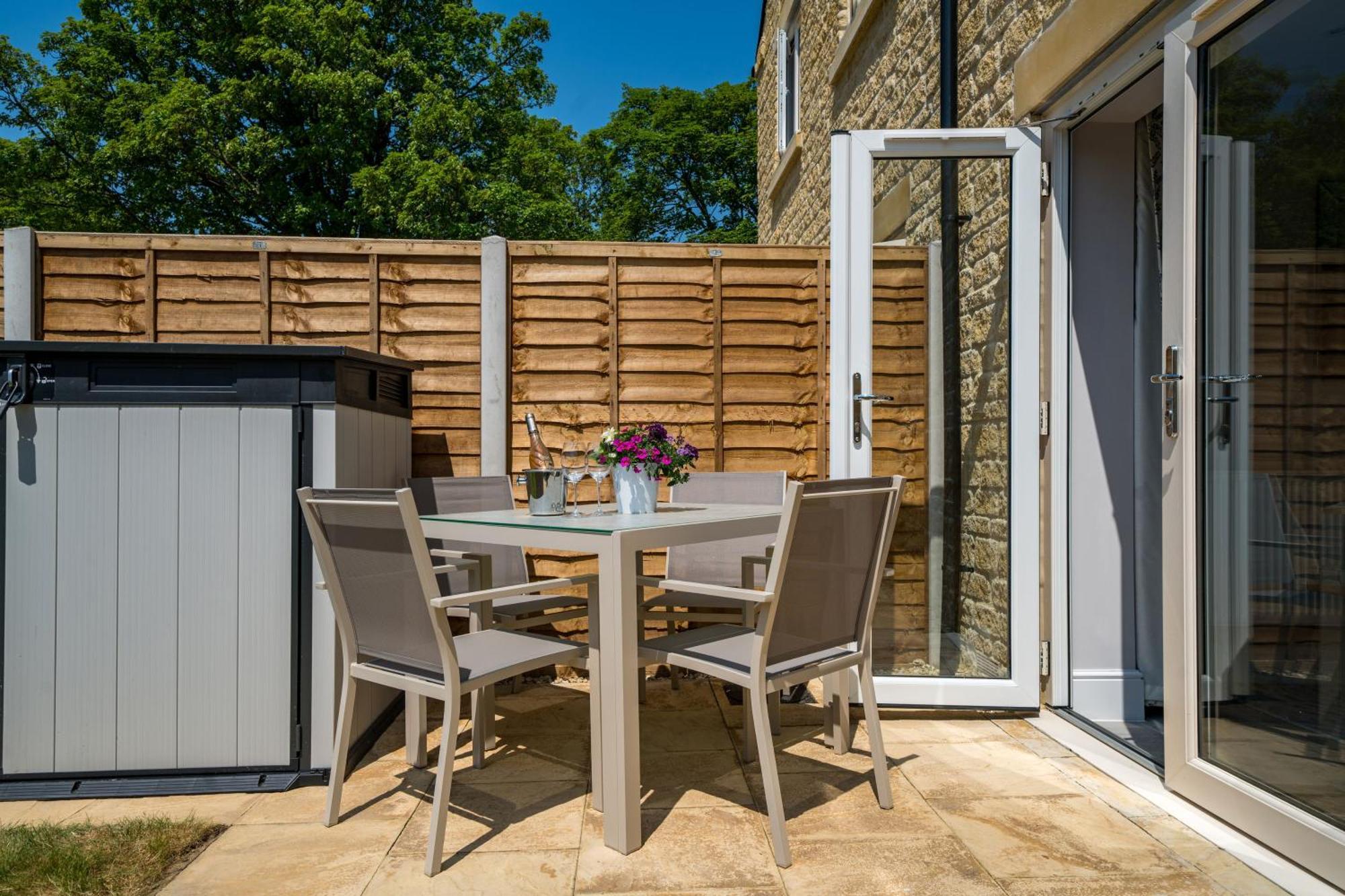 Fleming Cottage - Contemporary Cotswold Home Upper Rissington Eksteriør bilde