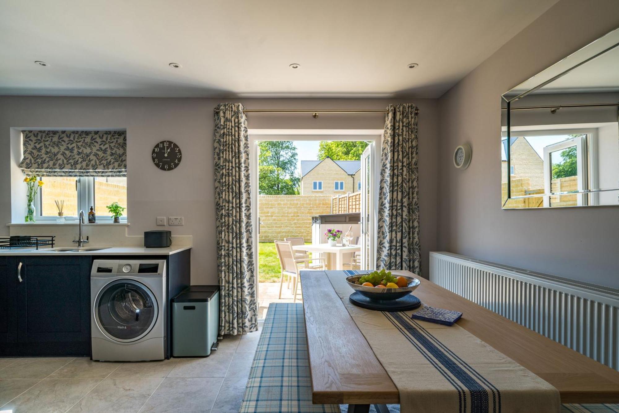 Fleming Cottage - Contemporary Cotswold Home Upper Rissington Eksteriør bilde